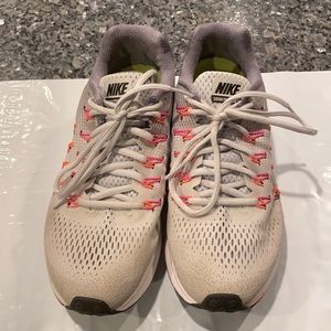 Women’s Nike Zoom Pegasus 33